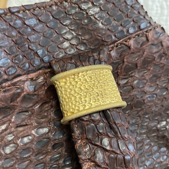 Sale!🛍️Python Snakeskin Shoulder Bag - Picture 17 of 17